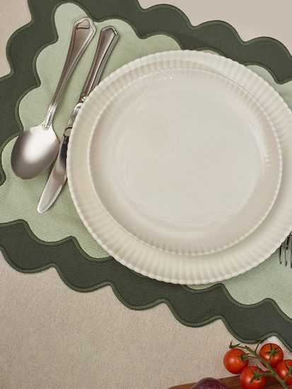 Салфетка под приборы с контрастным кантом зеленого цвета из коллекции trendy ruffles, 35х45 см