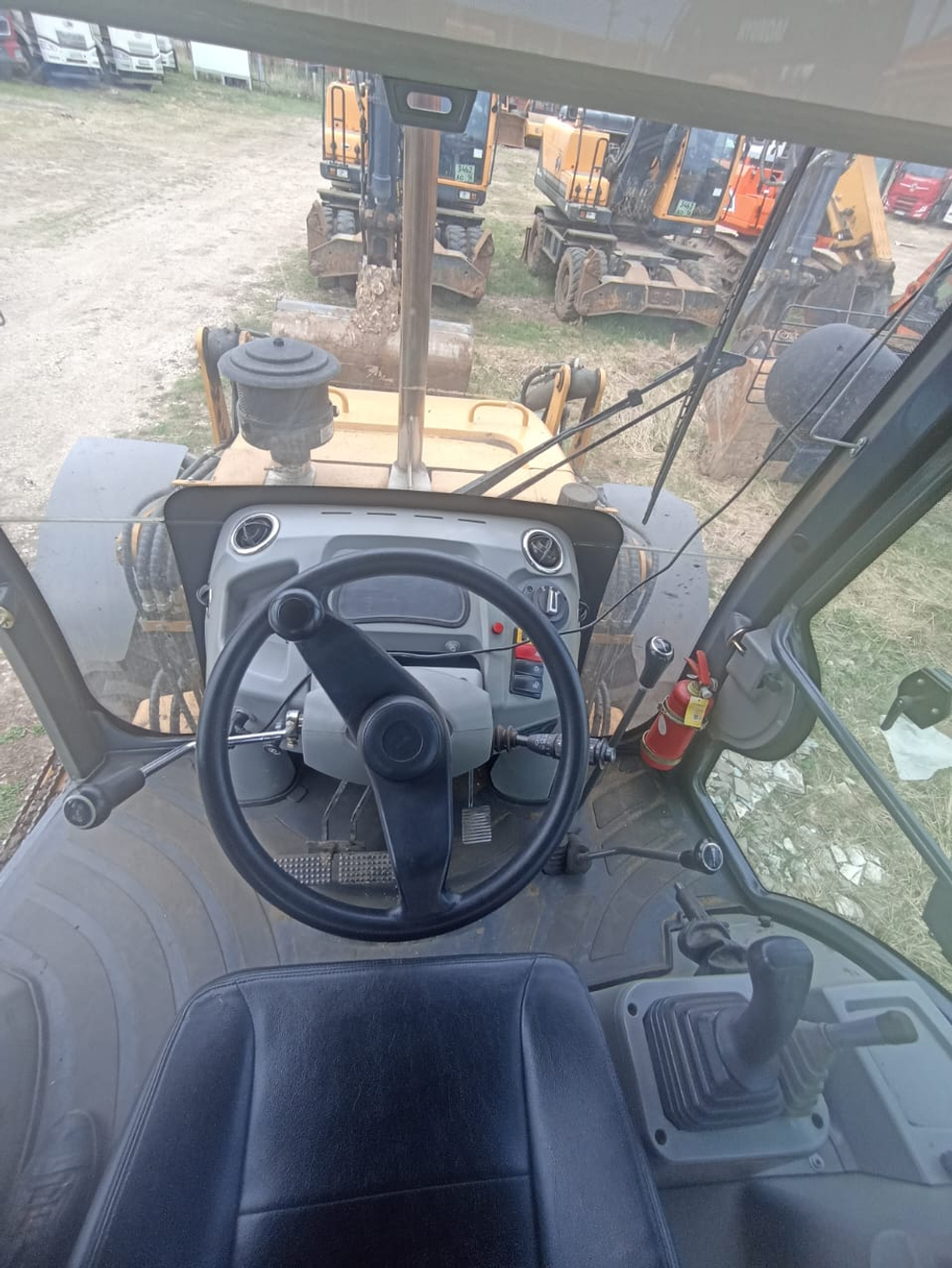 BUILDER BL* Экскаватор-погрузчик BL488 (Дизельный, 4,8 л, 102 л.с., АТ)