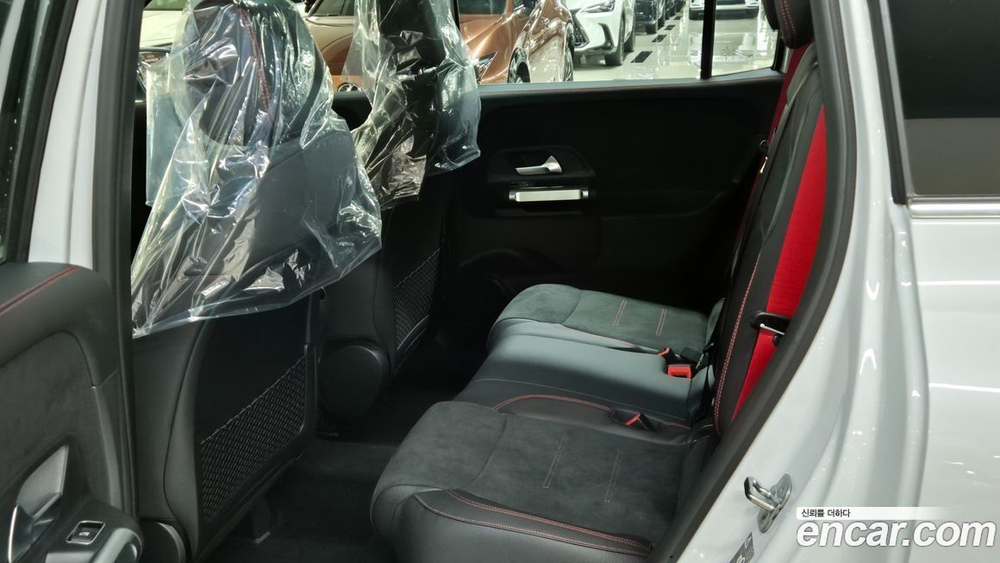 Mercedes-Benz GLB-Class X247 AMG GLB35 4MATIC (12.2023)