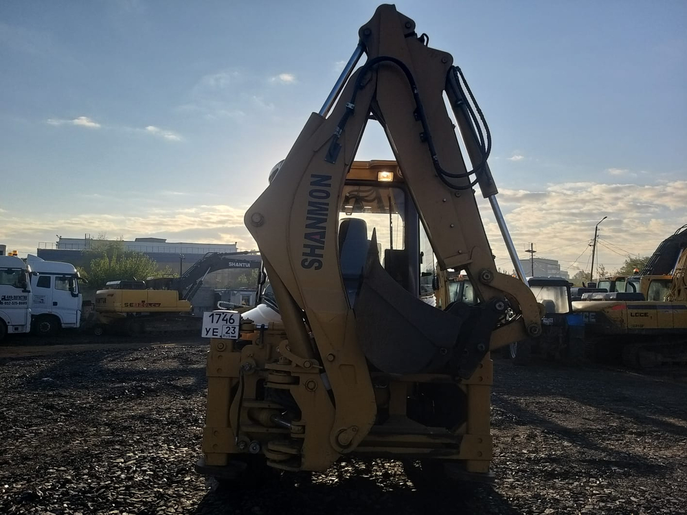 SHANMON 388 Экскаватор-погрузчик 388H (4,8 л., 102 л.с.)