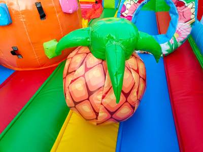 Коммерческий надувной батут «Хамелеон и динозавры Ультра 2» 12*6*6 м