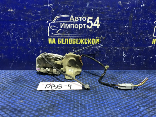 Замок двери передней левой Honda INTEGRA 1996