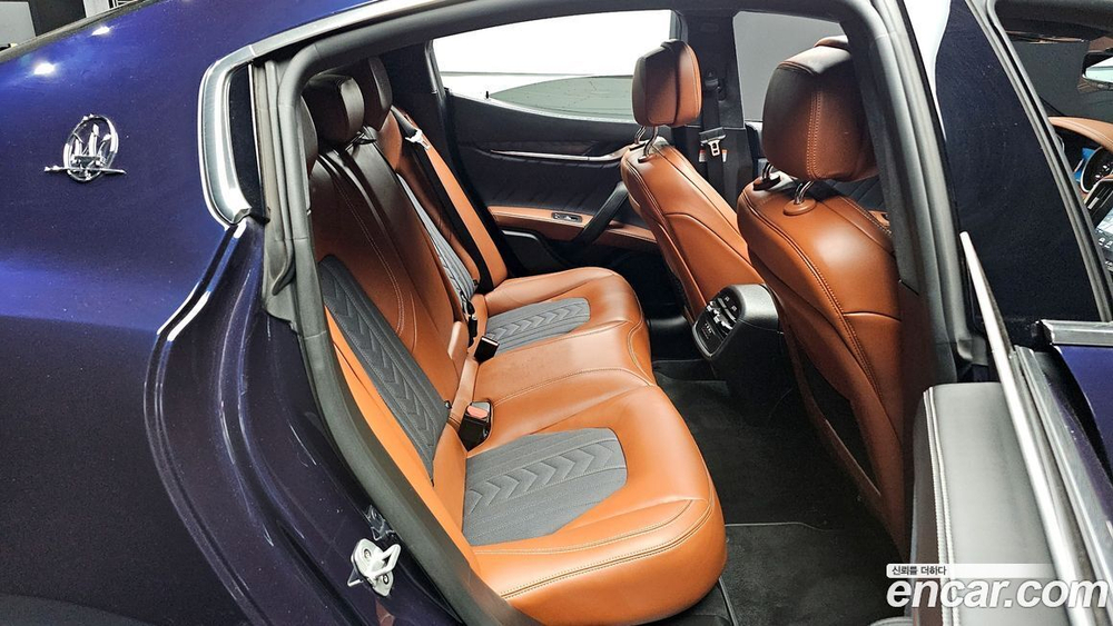 Maserati Ghibli 3.0S Q4 GranLusso (12.2019)