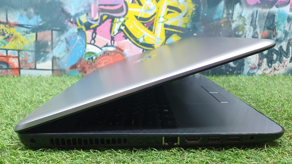 Ноутбук HP A8-7/6 Gb/M330 1Gb/ 15-af120ur (P0G71EA) Windows 10 Home