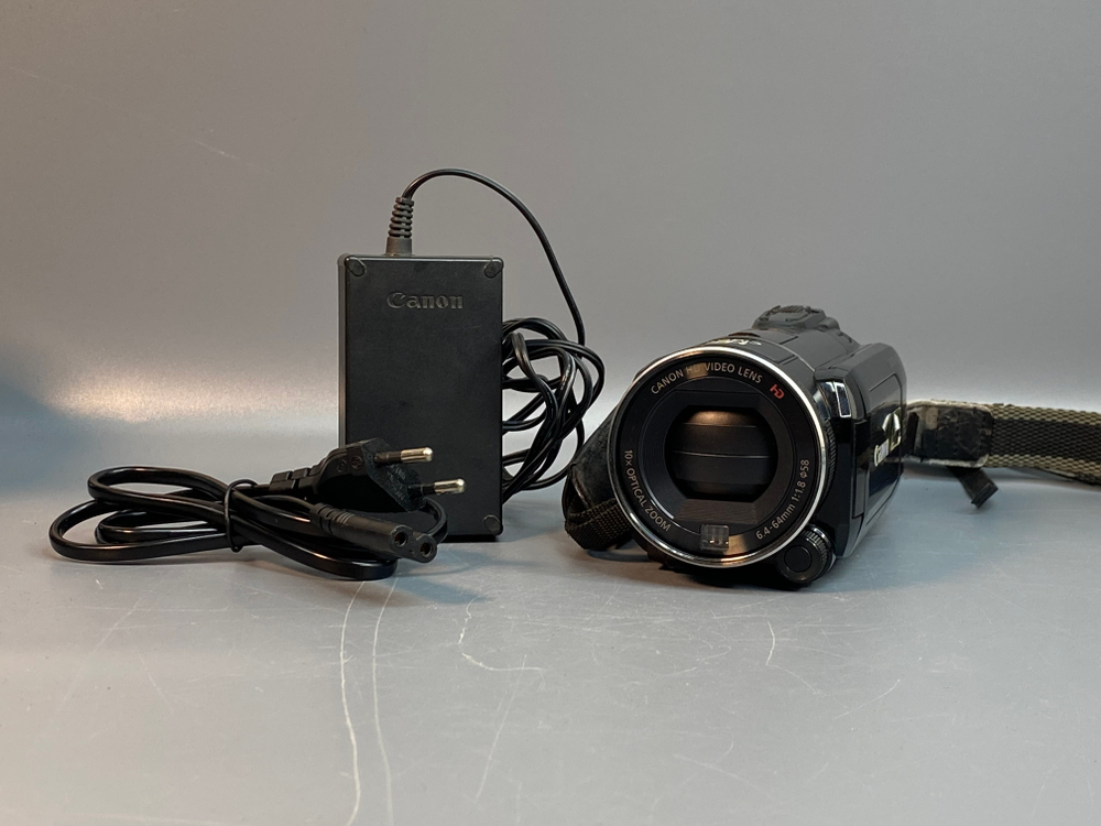 Canon Legria HF S200