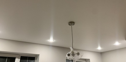 Монтаж сатиновых натяжных потолков по всей России: бесплатный замер и расчёт, договор, рассрочка