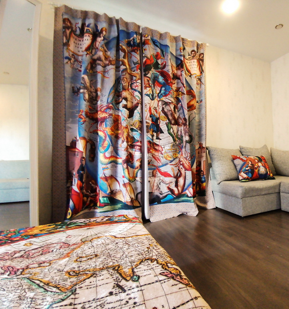 Комплект из двух штор "Яркие созвездия", по мотивам иллюстраций из Небесного атласа Андреаса Целлариуса «Гармония Макрокосмоса»