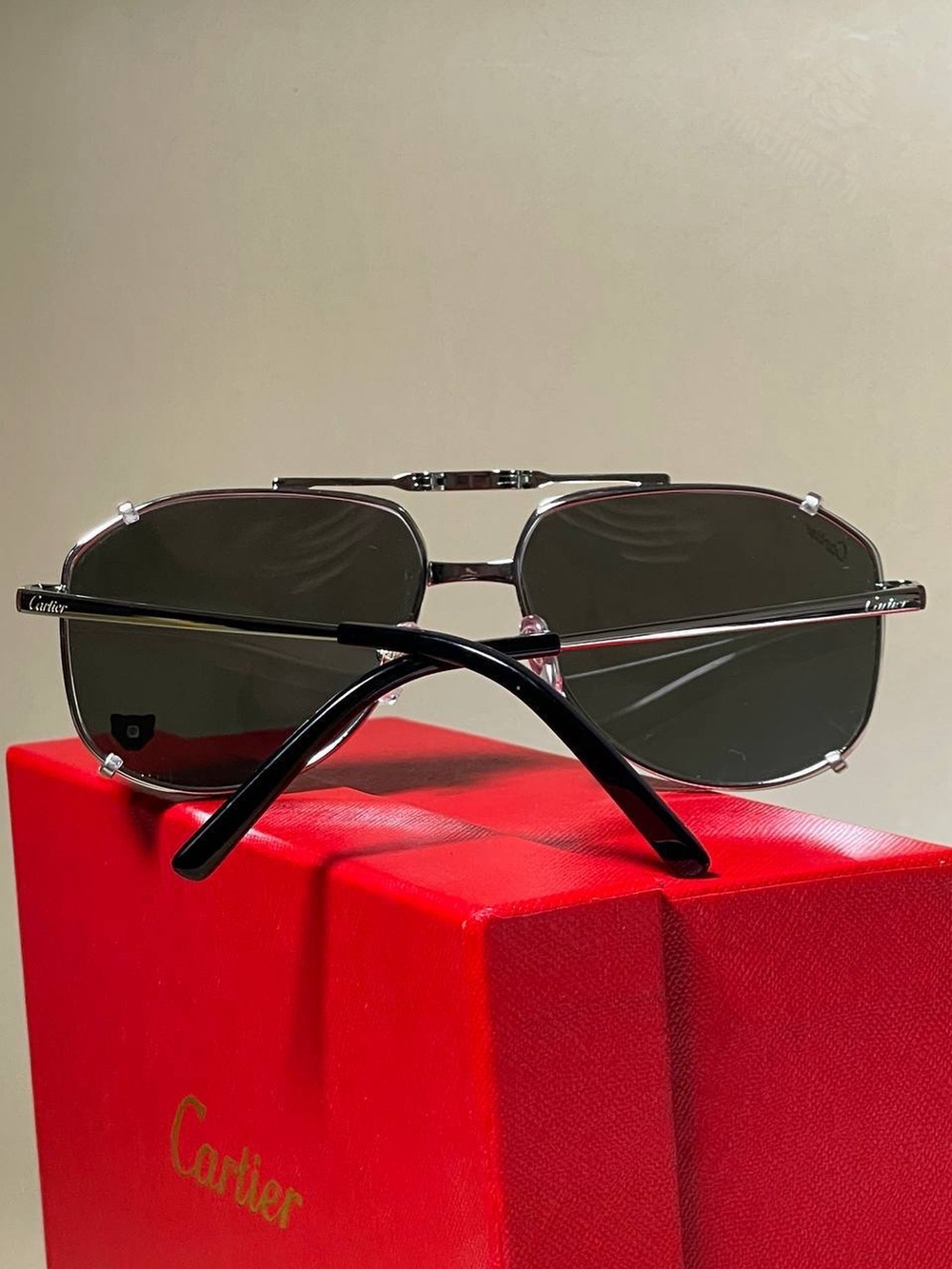 Солнечные очки Cartier