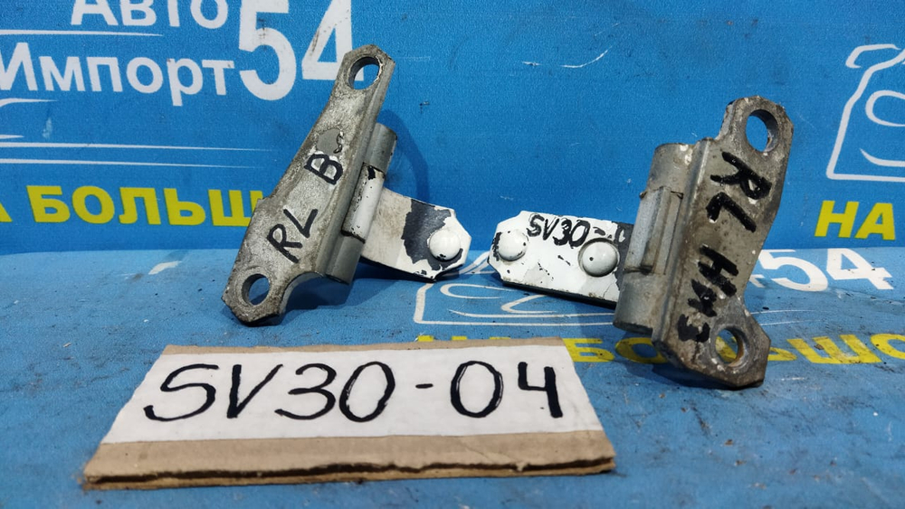 Петля двери задней левой TOYOTA CAMRY 1992