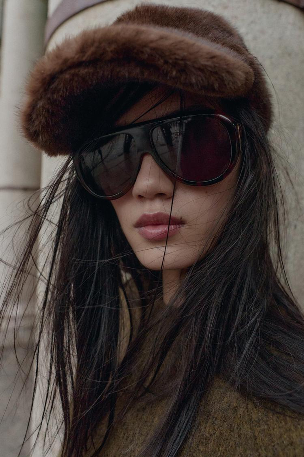 ZARA КЕПКА ИЗ ИСКУССТВЕННОГО МЕХА, КОРИЧНЕВЫЙ