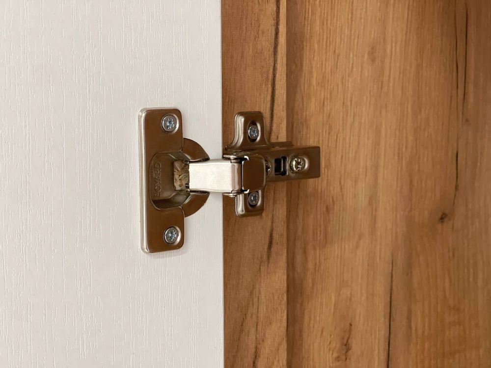 Шкаф трехдверный "Адам" с зерк (Дуб крафт золотой/Белое дерево), 500*1264*2170 ЛДСП 16 мм, Мебельсон