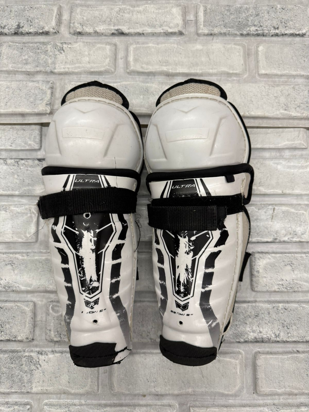 CCM tacks ultra YTH 9"