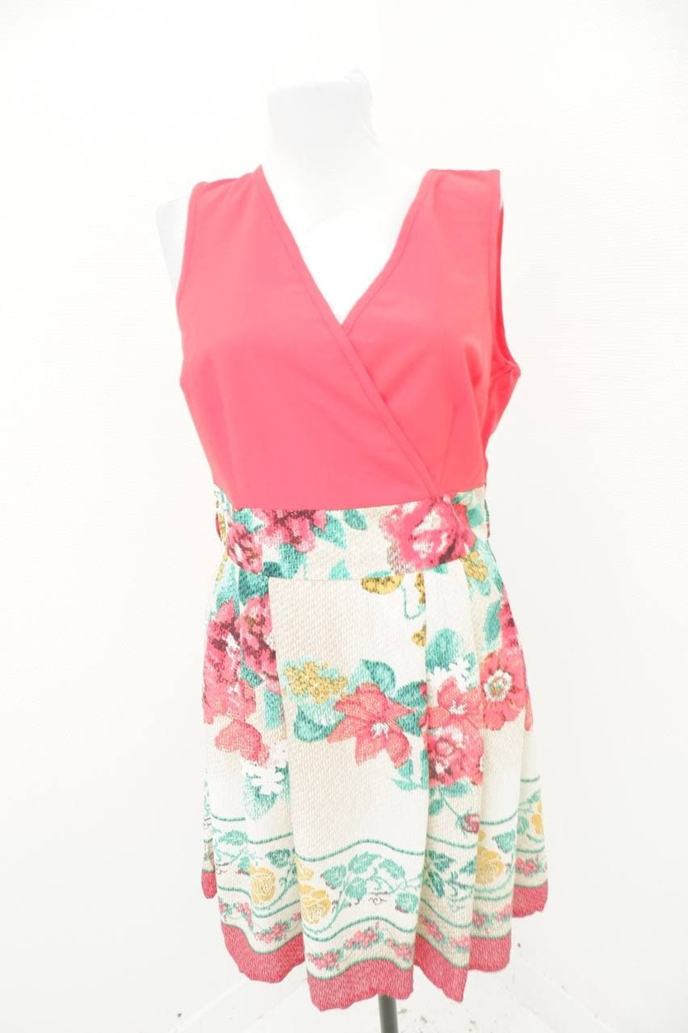 Платье AScool романтическое цветочное 40-42 размер, новое