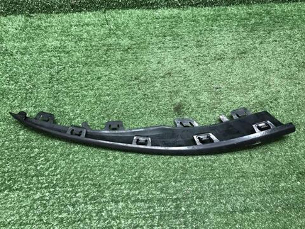 Накладка перед. бампера Mercedes C w205 18-23 AMG