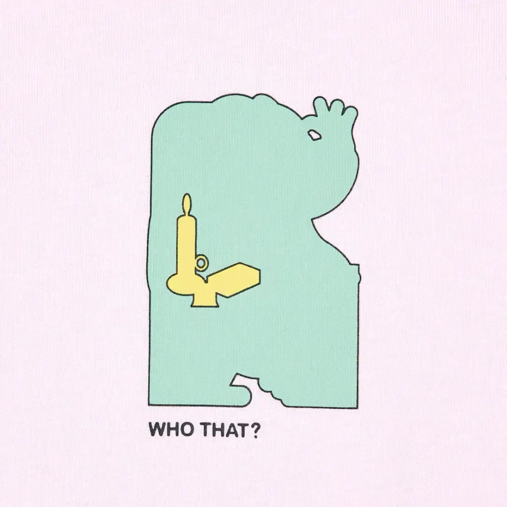 UNIQLO ФУТБОЛКА С ГРАФИЧЕСКИМ ПРИНТОМ, СВЕТЛО-ФИОЛЕТОВЫЙ