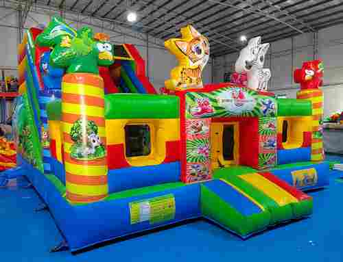 Коммерческий надувной батут «Звериный мир» с горкой и аркой, 6*5*4.2 м.