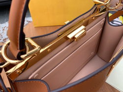 Fendi Peekaboo ISeeU Medium 33 cm