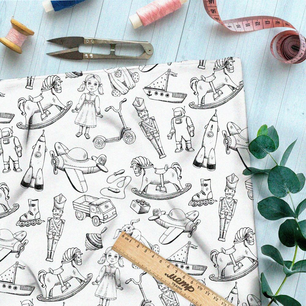 Ткань лён эскизы детских игрушек на бежевом фоне