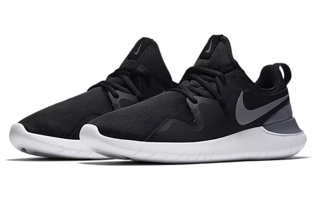 Кроссовки Nike Tessen