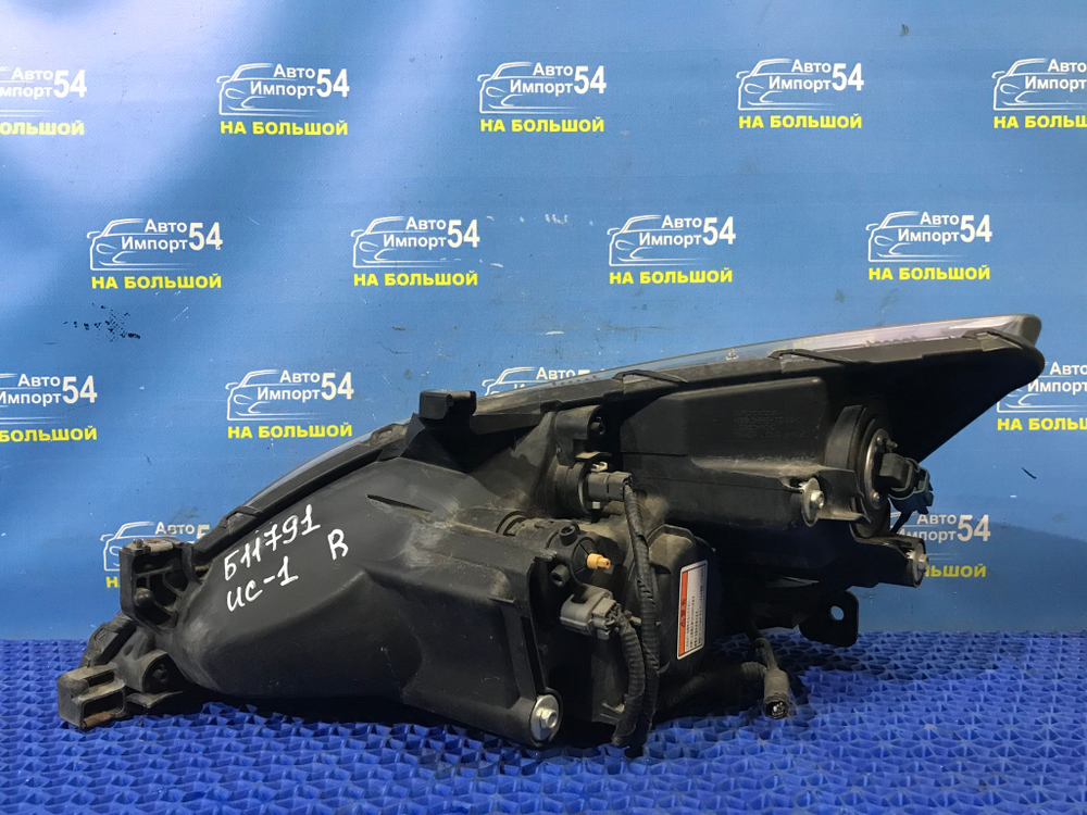 Фара передняя правая Honda INSPIRE 2003-2007