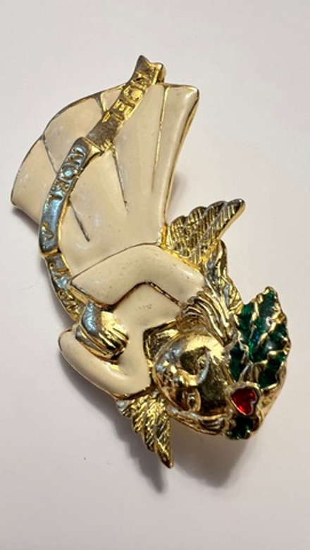 Брошь Ангел Рождества с эмалью