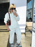 Костюм с поло молочный