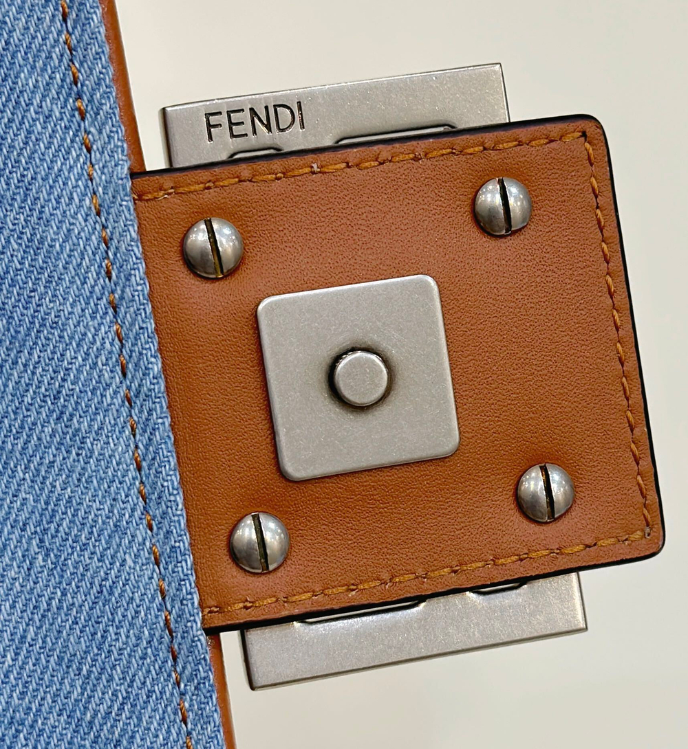 Fendi Baguette 27 cm