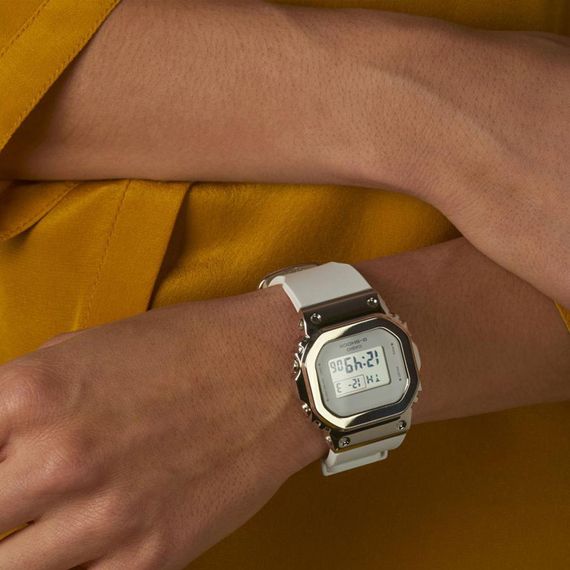 Женские часы Casio G-Shock GM-S5600G-7E