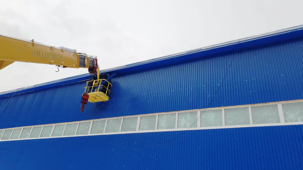 Монтаж и постава материала на кровлю склада, Площадь кровли 1000 м2