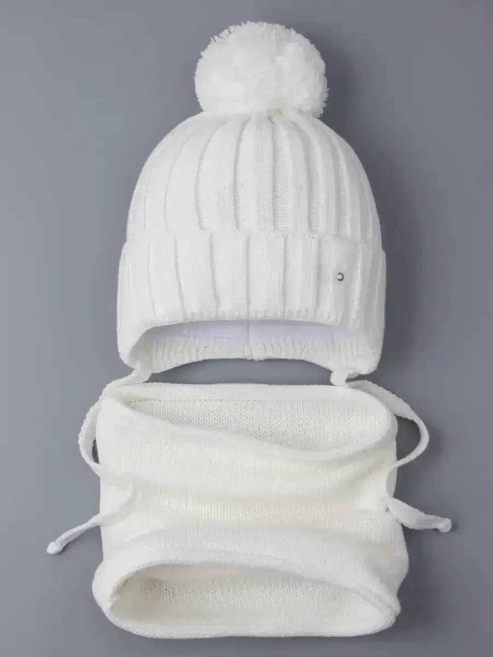 Шапка осенняя вязаная и снуд для мальчика