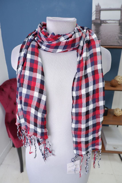 Палантин в клетку