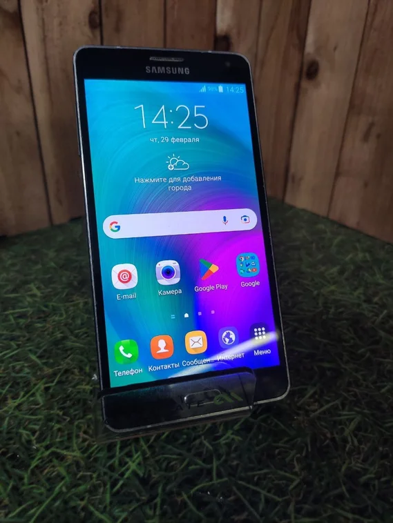 Смартфон Samsung A700FD 2018, 16 ГБ, Черный, (Витринный)