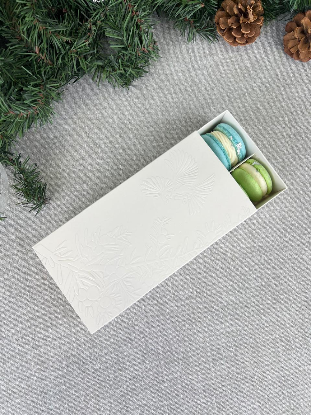 Коробка-пенал с тиснением для макаронс в 2 ряда 227*114*55 мм