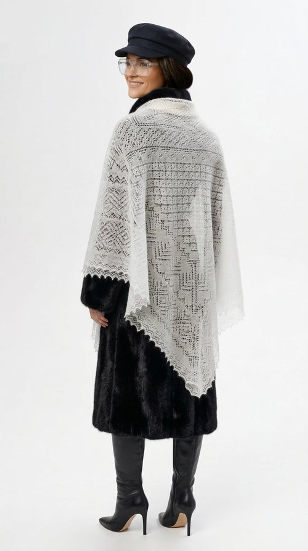 Оренбургский пуховый платок-паутинка А140-01 белый отбеленный