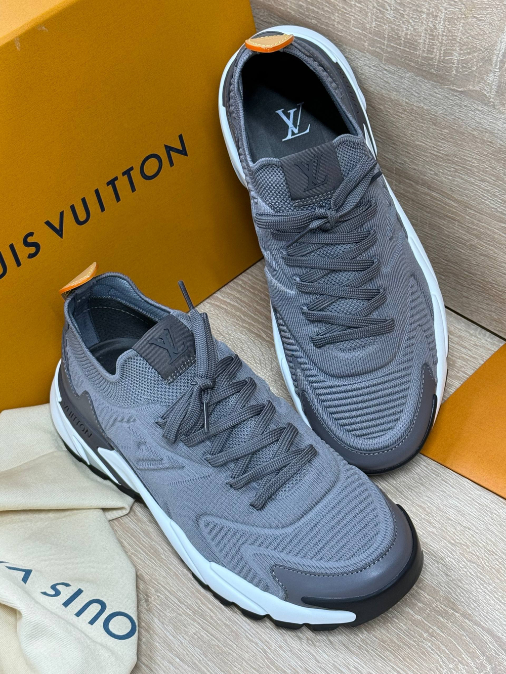 Кроссовки Louis Vuitton