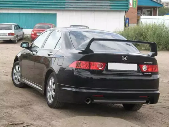 Накладка заднего бампера V.2 Mugen для Honda Accord 7