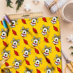 Ткань атлас белые колокольчики и опадающие листья дуба