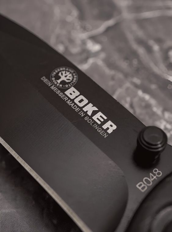 Складной нож тактический BOKER Черный с рисунком