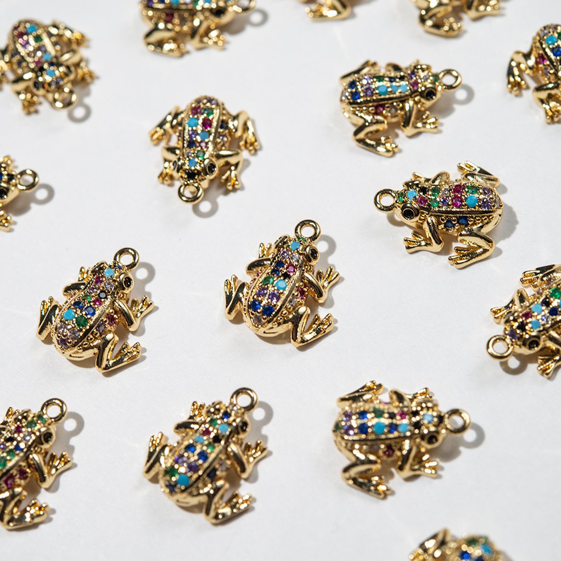 Подвеска "Царевна-лягушка", 14,5*13мм, фианиты, позолота