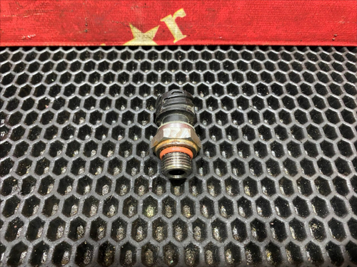 Датчик давления масла/топлива/воздуха