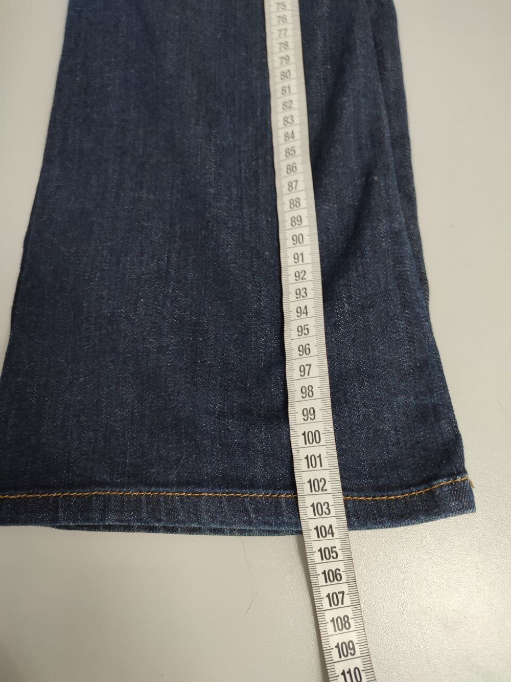 Джинсы базовые 44 размер