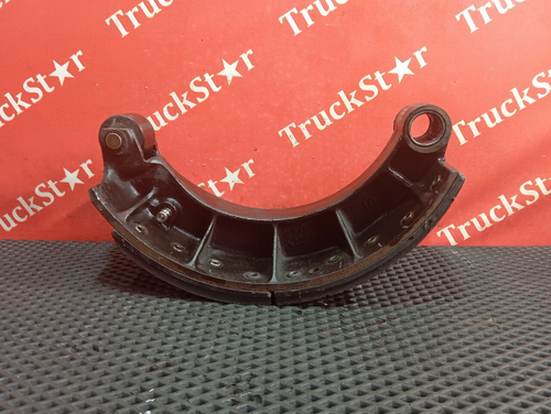 Колодка барабанного тормоза передняя 2024г