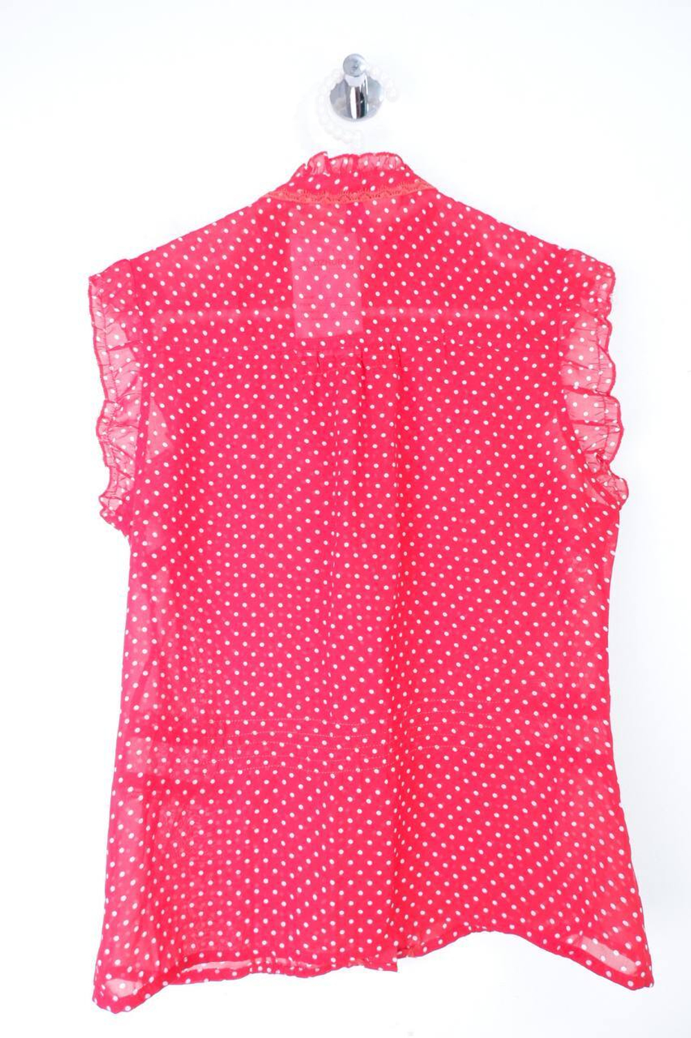 Блузка классная, хоть немного наивного вида, за счет гороха и оборок, маркировка 8, визуально 42 размер
