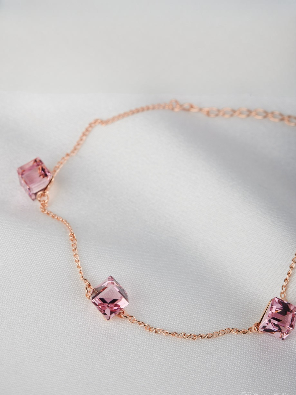 Браслет Миражи с розовыми кристаллами-кубиками Swarovski