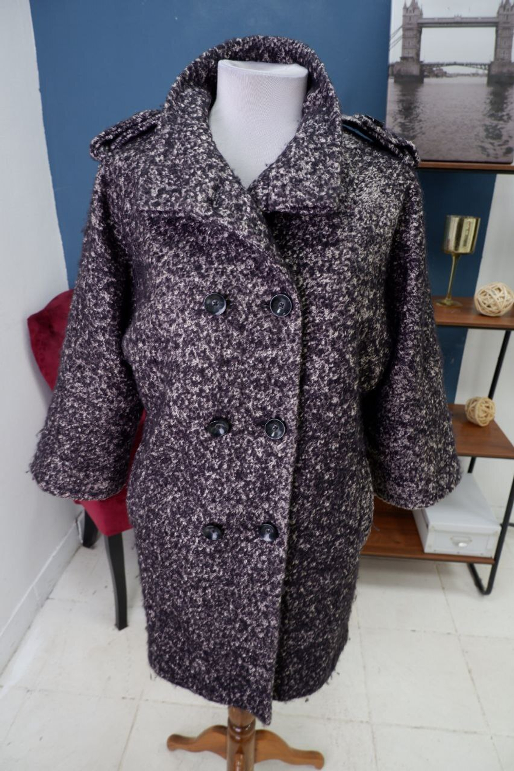 Пальто лаконичное 44 размер