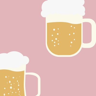 Пенный напиток в кружке