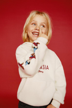 ZARA ХУДИ С ДЕКОРАТИВНОЙ ДЕТАЛЬЮ «МЫШКА» ©DISNEY, ЭКРЮ