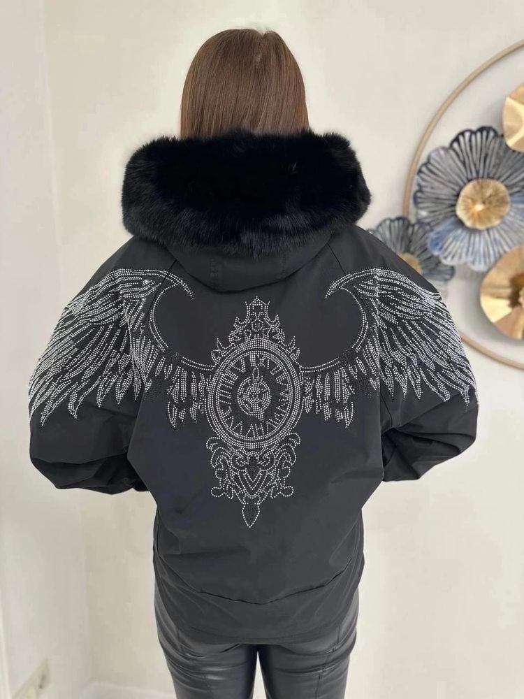 Женская зимнняя куртка с крыльями из страз 4/12-1 Женская зимнняя куртка с крыльями из страз 4/12-1