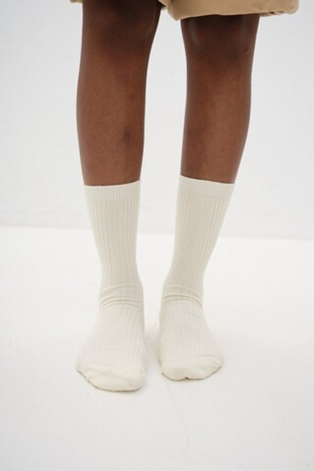 Носки из хлопка молочного цвета