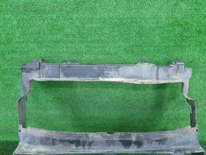 Воздуховод радиатора RR Vogue 4 L405 (2012-2022)